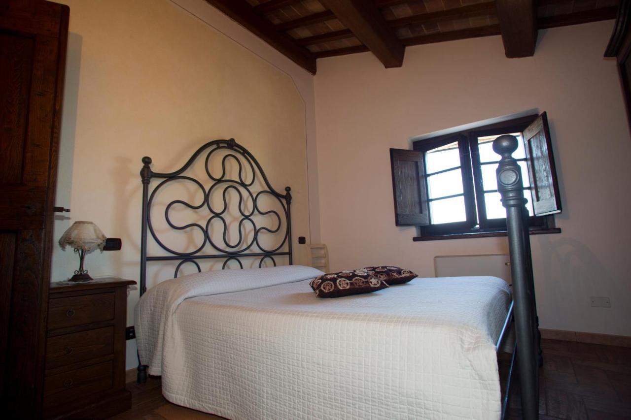 Terre Del Cantico Country House Spello Esterno foto